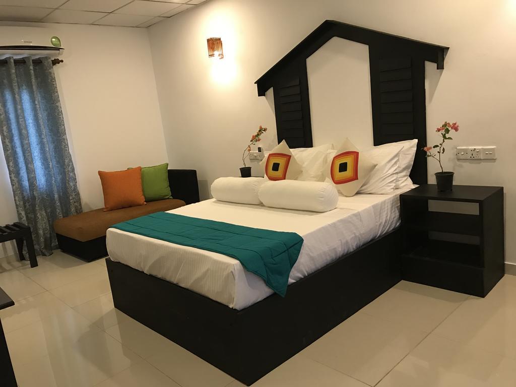 ซันไชน์ รีสอร์ต แอนด์ สปา Hotel สิกิริยา ภายนอก รูปภาพ