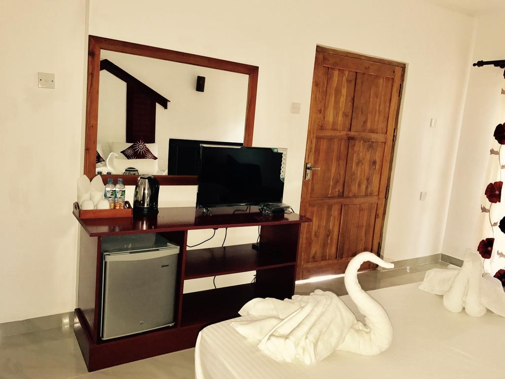 ซันไชน์ รีสอร์ต แอนด์ สปา Hotel สิกิริยา ภายนอก รูปภาพ