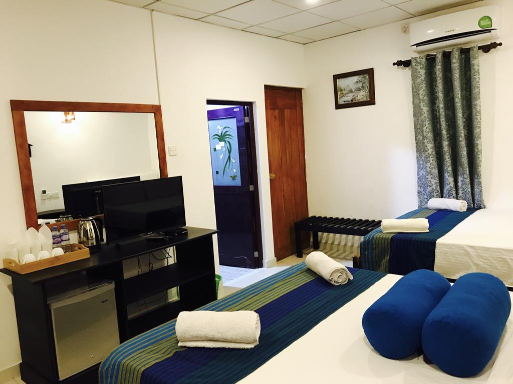 ซันไชน์ รีสอร์ต แอนด์ สปา Hotel สิกิริยา ภายนอก รูปภาพ