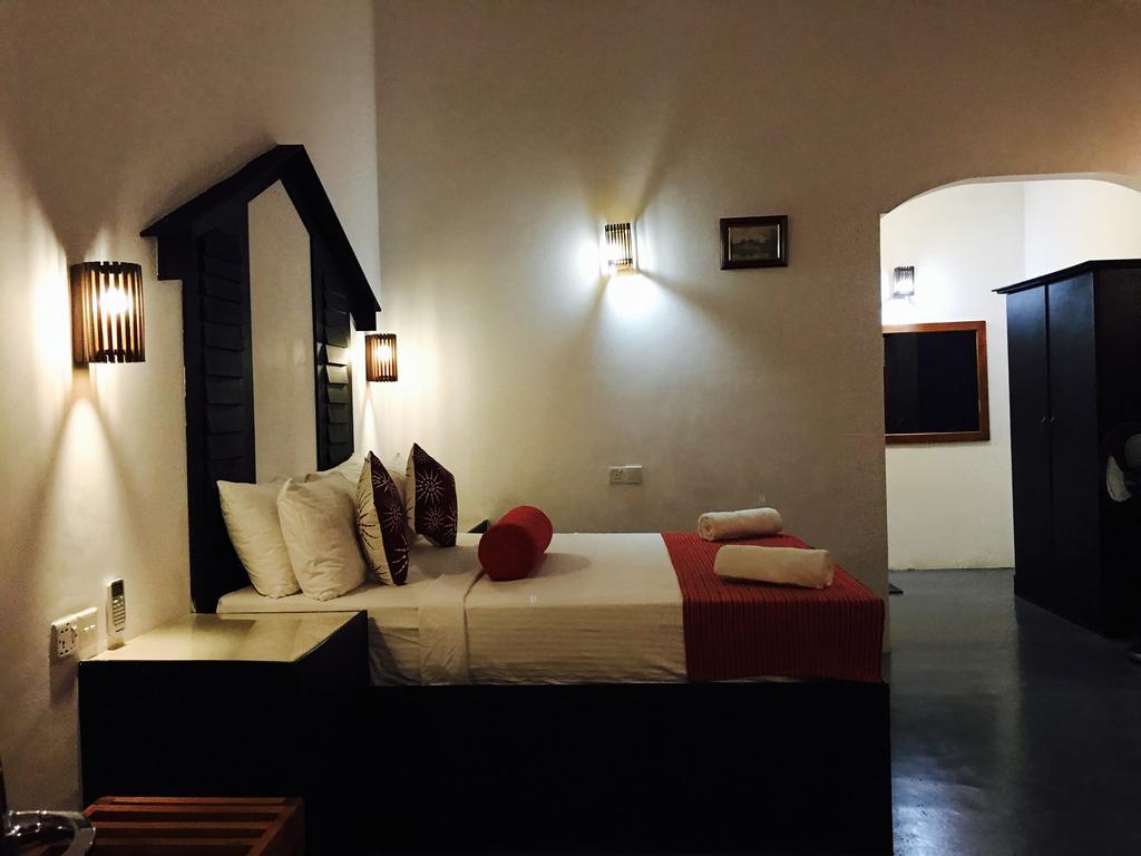ซันไชน์ รีสอร์ต แอนด์ สปา Hotel สิกิริยา ภายนอก รูปภาพ