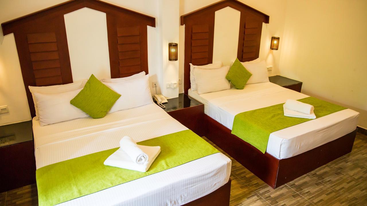 ซันไชน์ รีสอร์ต แอนด์ สปา Hotel สิกิริยา ภายนอก รูปภาพ